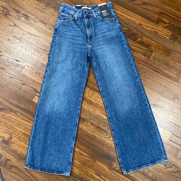 Levi’s Ribcage Wide Leg Jeans - Picture 2 of 4